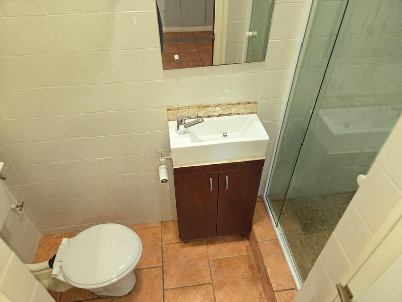To Let 1 Bedroom Property for Rent in La Rochelle Western Cape